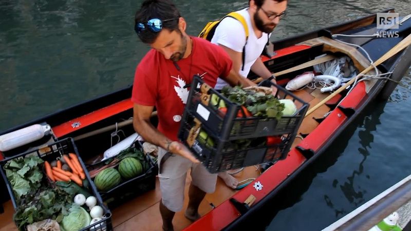 Consegne a domicilio… in gondola!