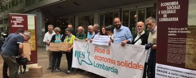 Consegnate alla Regione Lombardia 9000 firme per una legge sull'ESS
